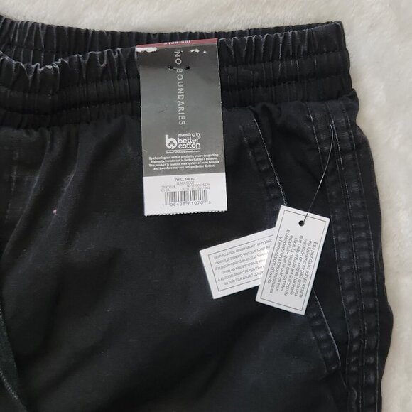 🩳 Men’s Distressed Black Shorts – Size Small 28–30, 100% Cotton, NWT - Picture 5 of 8